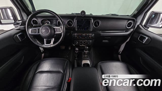 Jeep Wrangler 2022 — ფოტო 7/20