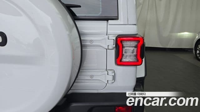 Jeep Wrangler 2022 — Photo 29/31