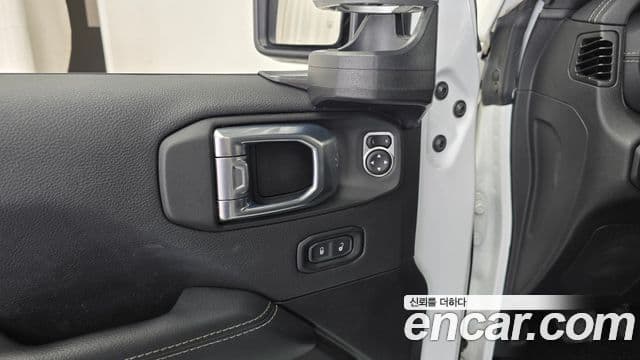 Jeep Wrangler 2022 — Photo 1/31