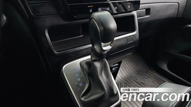Hyundai Staria 2022 — Şəkil 9/20