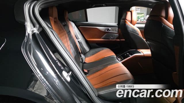 BMW 8 Series 2023 — ფოტო 12/20