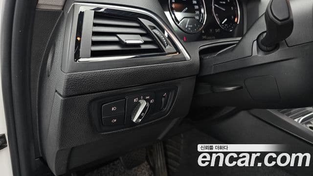 BMW 1 Series 2018 — Şəkil 18/20