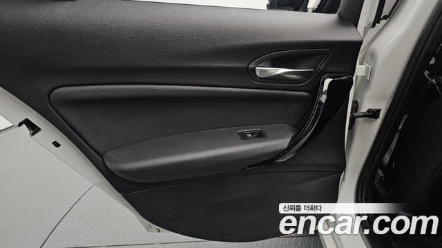 BMW 1 Series 2018 — Photo 26/31