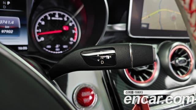 Mercedes-Benz C-Class 2018 — ფოტო 9/20