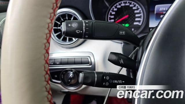 Mercedes-Benz C-Class 2018 — Photo 28/33