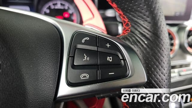 Mercedes-Benz C-Class 2018 — Photo 9/33