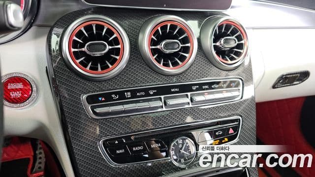 Mercedes-Benz C-Class 2018 — Photo 29/33