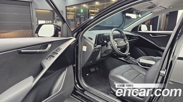 Kia Niro 2022 — Фото 10/20
