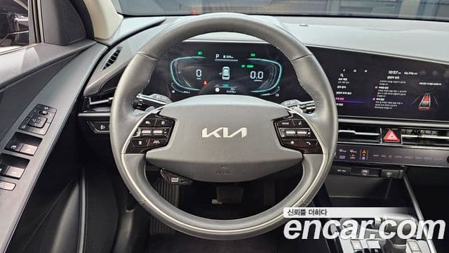 Kia Niro 2022 — Фото 13/20