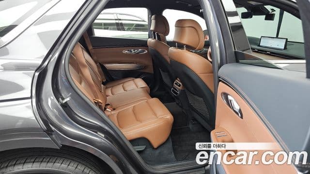 Genesis GV70 2021 — ფოტო 12/20