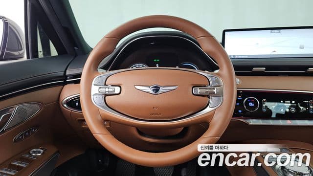 Genesis GV70 2021 — ფოტო 13/20