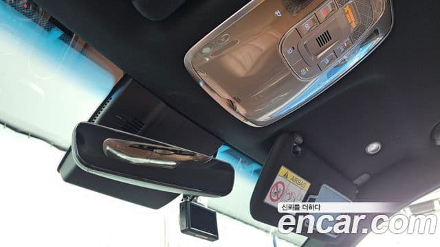 Genesis GV70 2021 — ფოტო 17/20