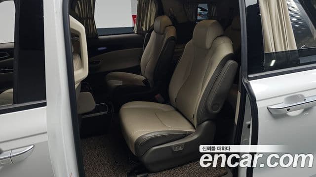 Kia Carnival 2022 — Фото 11/20