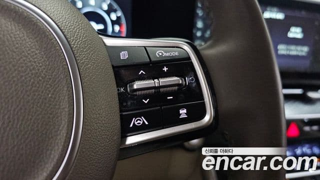 Kia Carnival 2022 — Фото 16/20