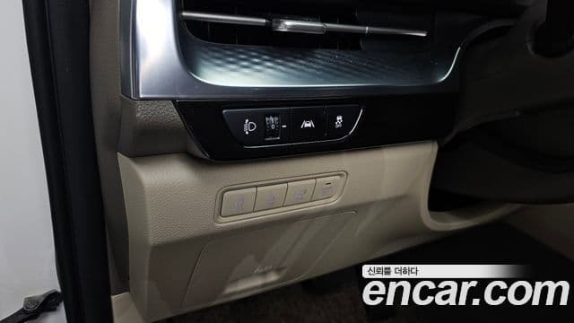 Kia Carnival 2022 — Photo 21/37