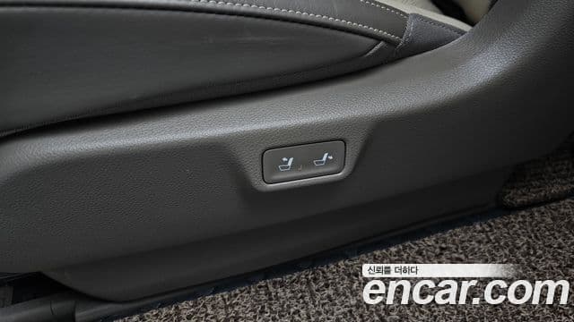 Kia Carnival 2022 — Photo 2/37