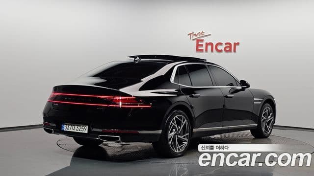 Genesis G90 2022 — Şəkil 2/20