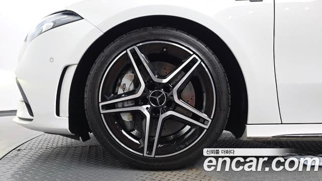 Mercedes-Benz A-Class 2022 — ფოტო 5/20