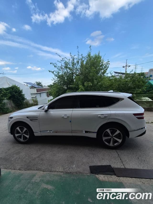 Genesis GV80 2022 — Şəkil 2/6
