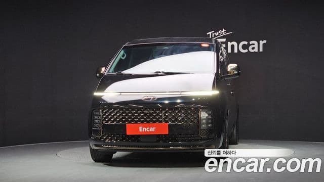 Hyundai Staria 2021 — ფოტო 3/20