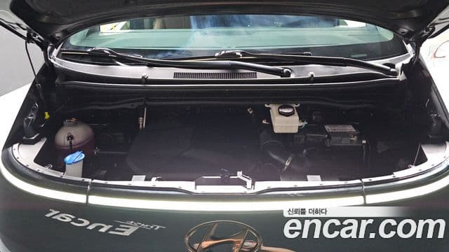 Hyundai Staria 2021 — ფოტო 6/20