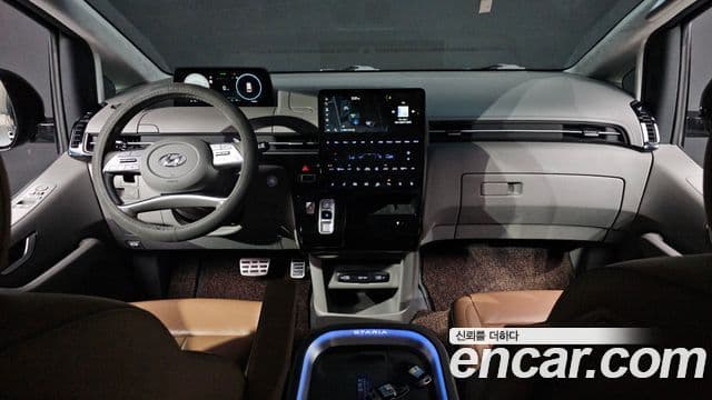 Hyundai Staria 2021 — ფოტო 7/20