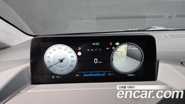 Hyundai Staria 2021 — ფოტო 8/20
