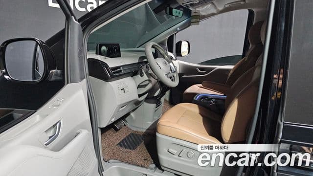 Hyundai Staria 2021 — ფოტო 10/20