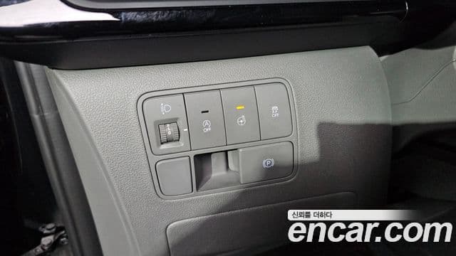 Hyundai Staria 2021 — ფოტო 16/20