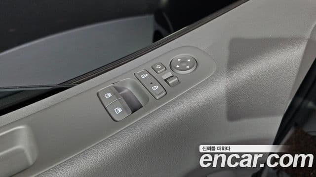 Hyundai Staria 2021 — Photo 28/31