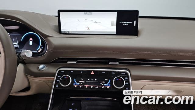Genesis GV80 2021 — ფოტო 14/20