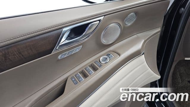 Genesis GV80 2021 — ფოტო 16/20