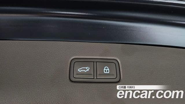 Genesis GV80 2021 — ფოტო 17/20