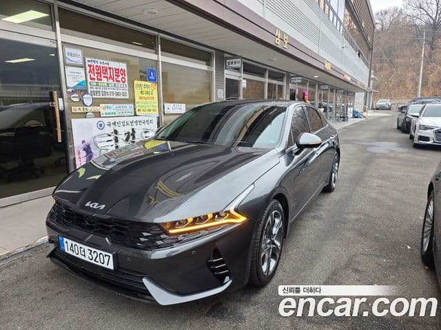 Kia K5 2023 — ფოტო 2/18