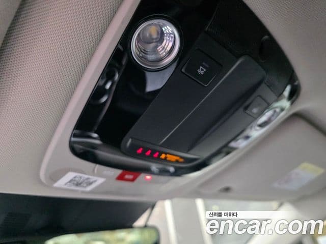 Kia K5 2023 — ფოტო 15/18