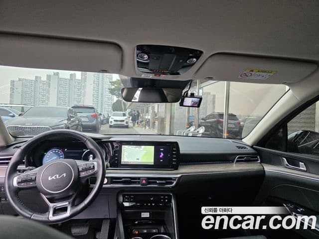 Kia K5 2023 — ფოტო 16/18