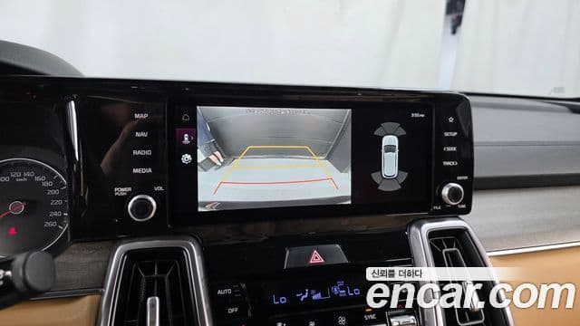 Kia Sorento 2021 — Şəkil 15/20