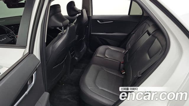 Kia Niro 2022 — ფოტო 12/20
