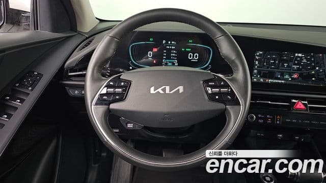 Kia Niro 2022 — Şəkil 13/20