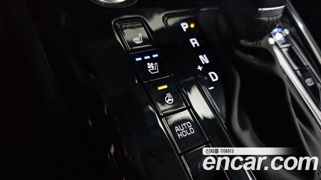 Kia Niro 2022 — Şəkil 19/20