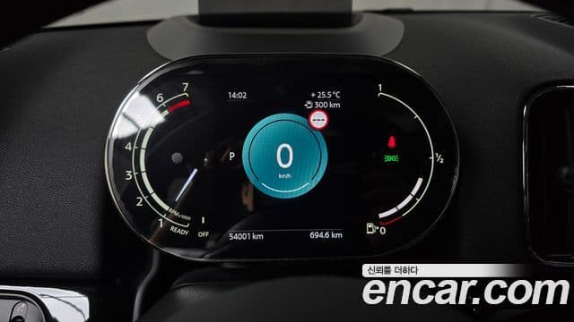 Mini Cooper Countryman 2023 — ფოტო 8/20