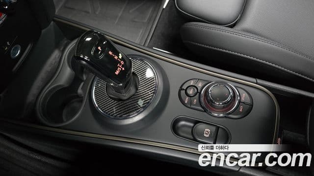 Mini Cooper Countryman 2023 — ფოტო 9/20