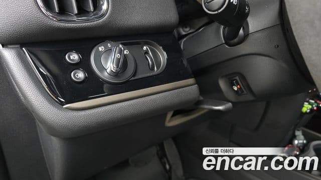 Mini Cooper Countryman 2023 — ფოტო 19/20