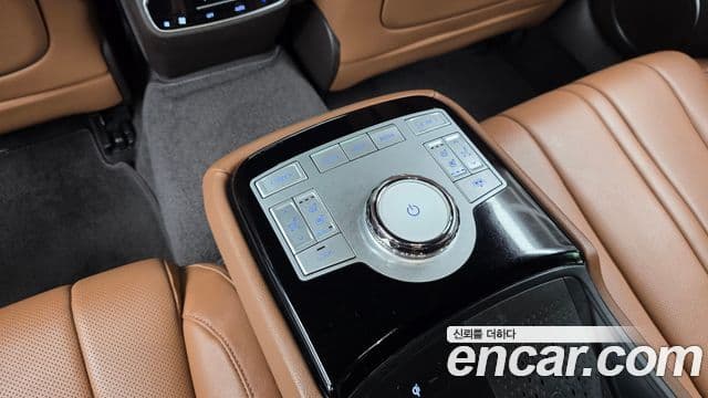Genesis Electrified G80 2023 — Şəkil 19/20