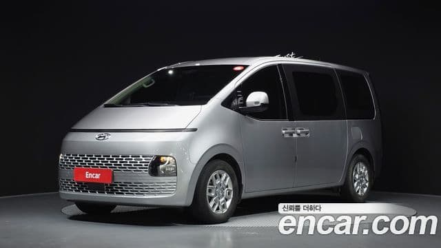 Hyundai Staria 2022 — ფოტო 2/31