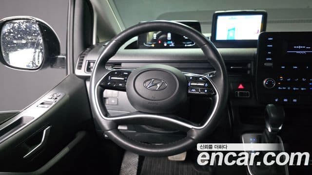 Hyundai Staria 2022 — ფოტო 4/31