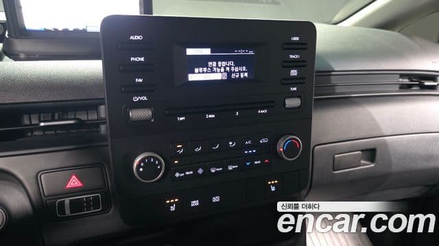 Hyundai Staria 2022 — ფოტო 13/31