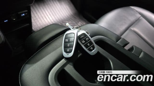 Hyundai Staria 2022 — ფოტო 5/31