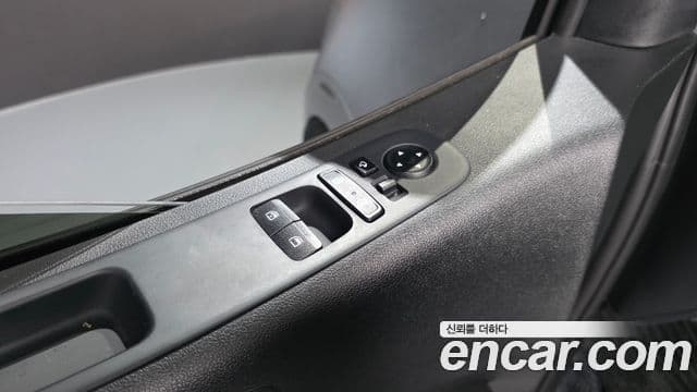 Hyundai Staria 2022 — ფოტო 14/31