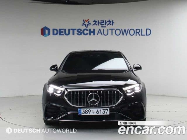 Mercedes-Benz E-Class 2025 — Photo 8/20